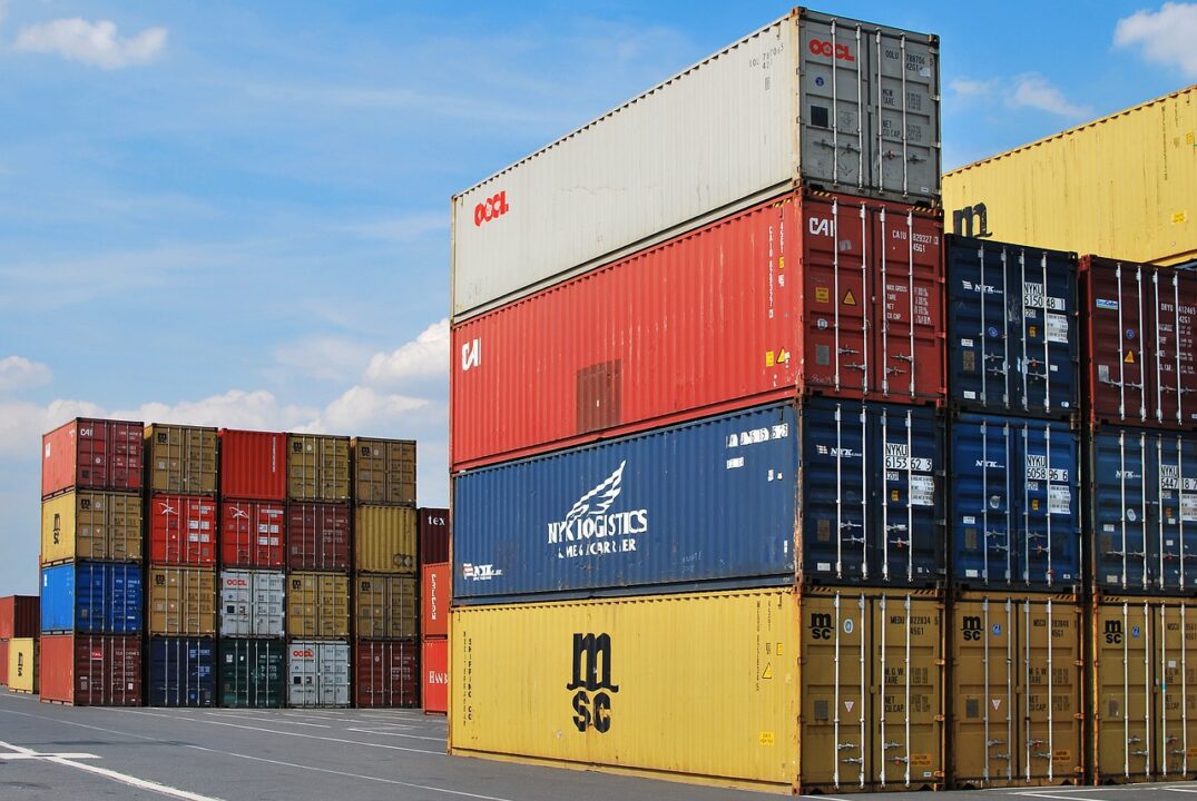 Zum 31. Januar 2024 sieht das Border Target Operating Model (BTOM) Änderungen bei der Einfuhrabfertigung sensibler Produkte vor. In drei Stufen werden für bestimmte Warengruppen bei der Einfuhr in Großbritannien zusätzliche Zollkontrollen eingeführt.