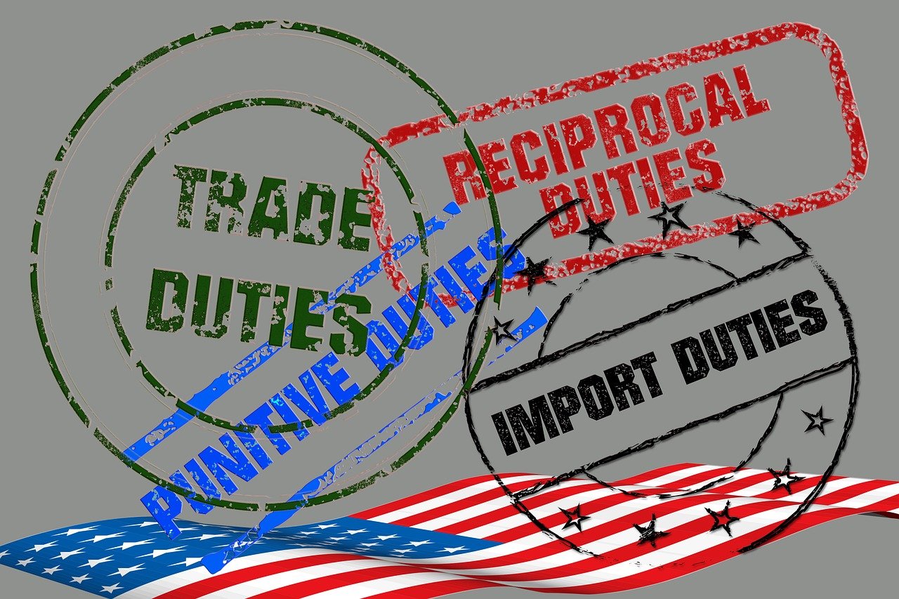 Die IHK Ostwestfalen hat ein Web-Special zum Handel mit den USA erstellt. Es geht um die US-Zölle und die aktuellen Entwicklungen.